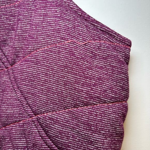 North Face Puffer Vest Medium Magenta Purple Fuschia Zip Front - Picture 8 of 10